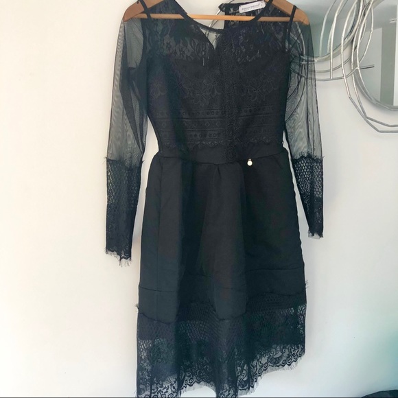 Robe noire RINASCIMENTO - Picture 3 of 3